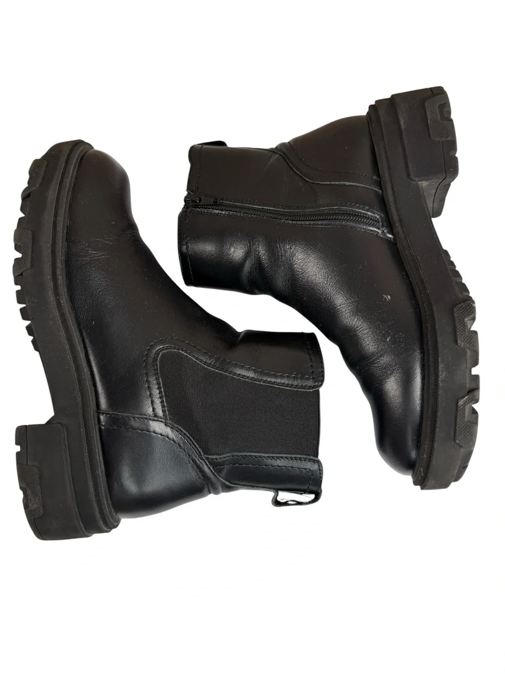 House of Harlow 1960 Righteous Black Leather Lug Chelsea Boots 7.5